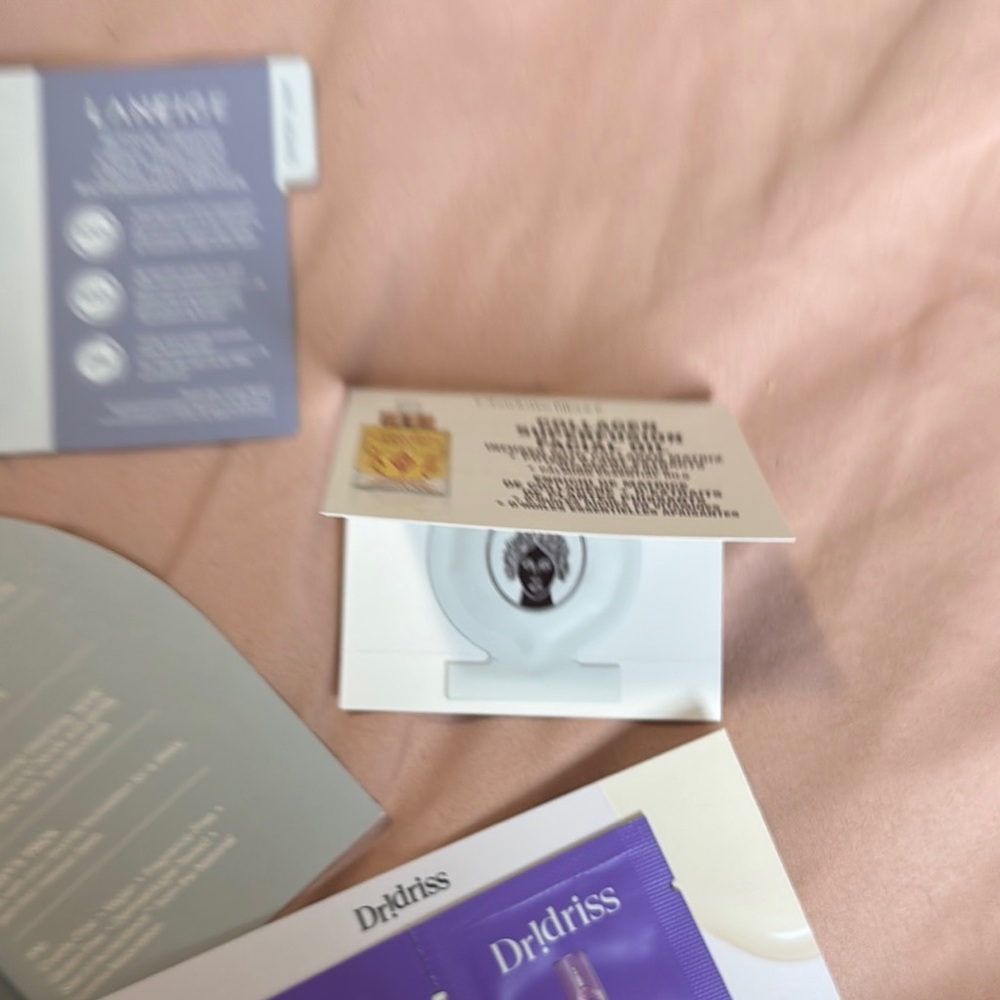 Assorted Skincare Sample Set - Picture 9 of 9